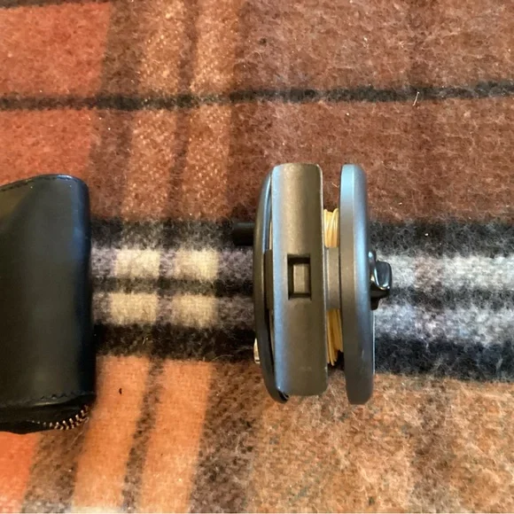 Sage 1200 Fly Reel - Picture 4 of 10